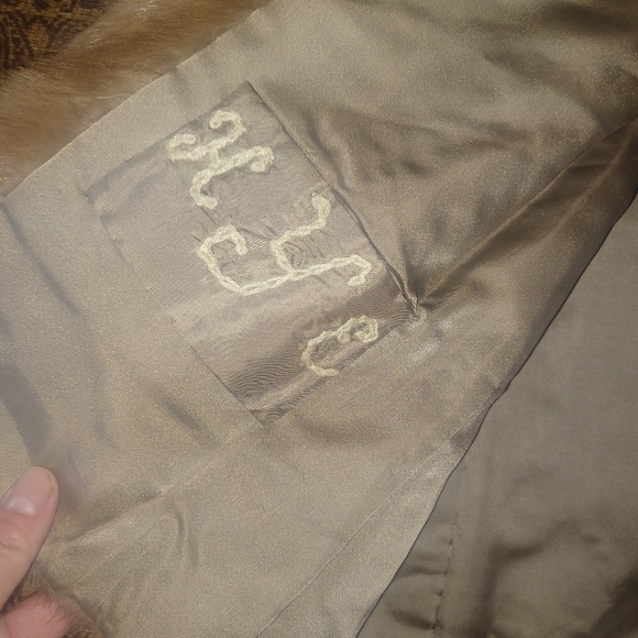 Genuine fur coat size small-medium - Picture 4 of 4
